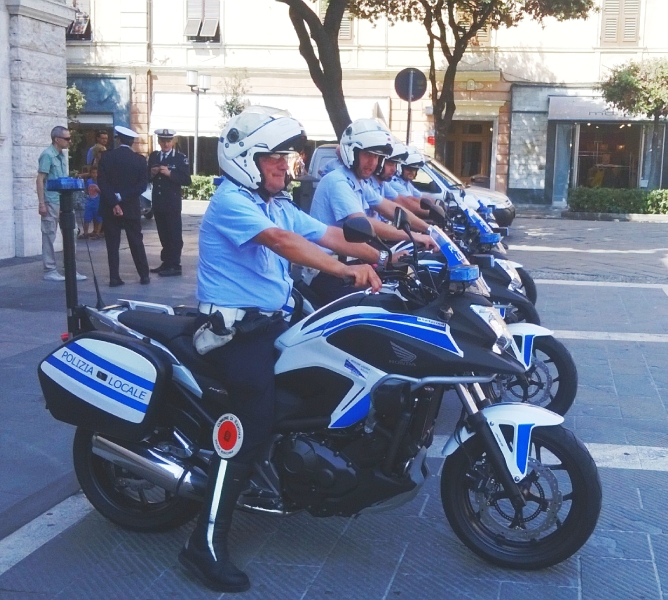 nuove moto polizia municipale savona