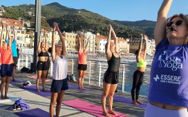 essere-yoga-benessere-alassio-wellness-wellbeing-visit-esperienze-experience-lucia-ragazzi-world-weekend-vacanze-turismo-molo-free-alba-tramonto-cinzia-galletto-citta-