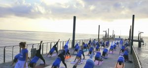 yoga-viola-molo-alassio-visit-essere-free-gratuito-sport-benessere-lucia-ragazzi-village-esperienze-experience-wellbeing-wellness-