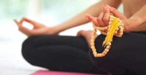 alassio-workshop-mantra-canto-vedic-lucia-ragazzi-essere-yoga-benessere-salute-wellness-wellbeing-free-lucia-vimercati-meditazione-sanscrito-8
